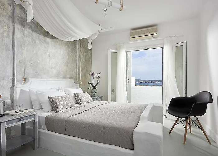 Milos Hotel