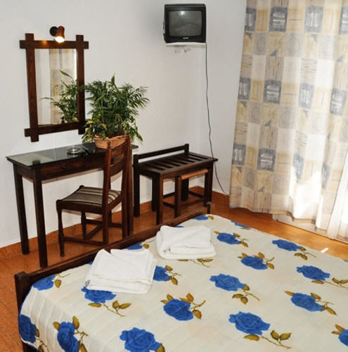 Hotel Milos