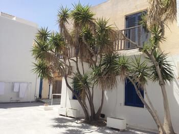 Hotel Milos