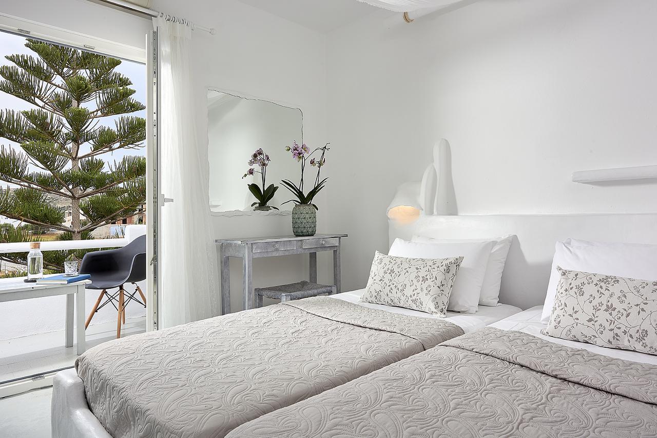 Milos Hotel